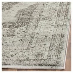 Luca Vintage Rug - Safavieh