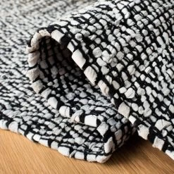 Racheal Geometric Accent Rug - Safavieh -Safavieh Store GUEST 1d9e9adb 82f2 40ec 9121 0ddeb25f1d37