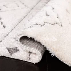 Angelique Geometric Design Loomed Rug - Safavieh -Safavieh Store GUEST 2993bf7e e6e9 4616 8498 5fd2c165e5e2