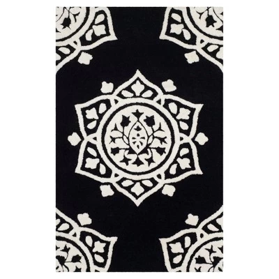 Cassidy Tufted Medallion Accent Rug - Safavieh 4 Cassidy Tufted Medallion Accent Rug - Safavieh - Image 2
