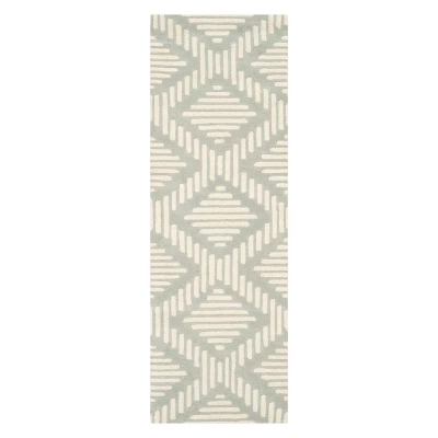 Becky Geometric Tufted Accent Rug - Safavieh 6 Becky Geometric Tufted Accent Rug - Safavieh - Image 4