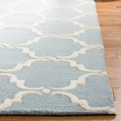Lina Accent Area Rug - Safavieh