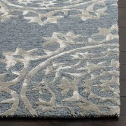 Safavieh Store 19 Jason Tufted Rug - Safavieh