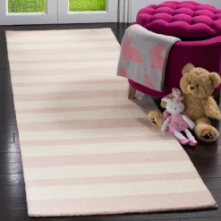 Safavieh Kids SFK915 Hand Tufted Area Rug - Safavieh