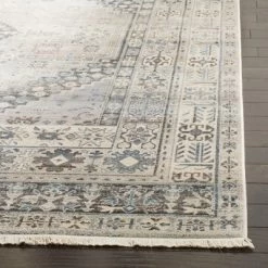 Shellie Medallion Accent Rug - Safavieh