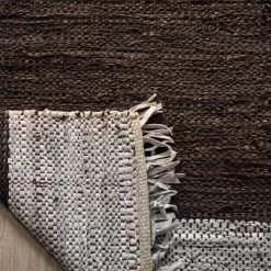 Collin Woven Rug - Safavieh -Safavieh Store GUEST 6a612870 dc65 42b8 9d2d 022320c846ae