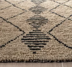 Bohemian BOH703 Hand Loomed Area Rug - Safavieh