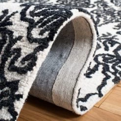 Blossom BLM112 Hand Tufted Area Rug - Safavieh -Safavieh Store GUEST a6c6fbcb 2c5d 47bf bdc2 3e37d3c52488