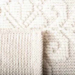 Freddie Medallion Woven Rug - Safavieh -Safavieh Store GUEST a7c7e4b4 2e04 453d 8965 21c59b1abf98