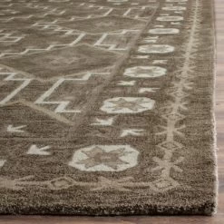 Meara Tufted Rug - Safavieh