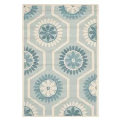 Holly Floral Tufted Area Rug - Safavieh -Safavieh Store GUEST beb3d47d dfb9 4705 96d0 6c0de8c75977