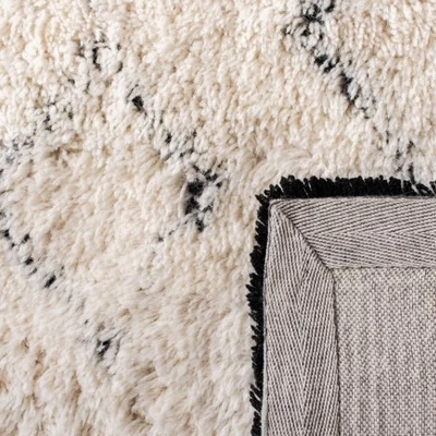 Rosalina Rug Ivory/Black - Safavieh 7 Rosalina Rug Ivory/Black - Safavieh - Image 5