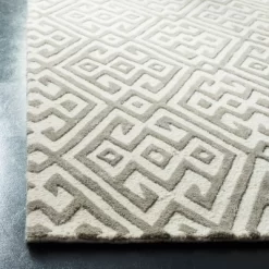 8'x10' Renee Geometric Tufted Accent Rug Ivory/Gray - Safavieh